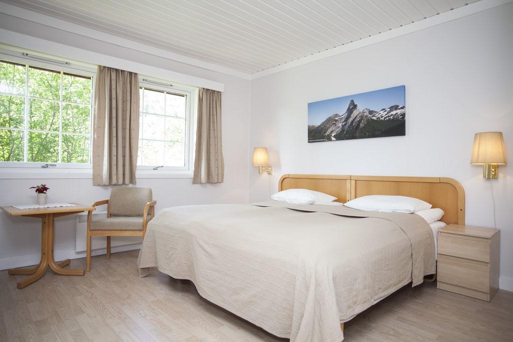 Kjøpsvik Stetind Hotel מראה חיצוני תמונה